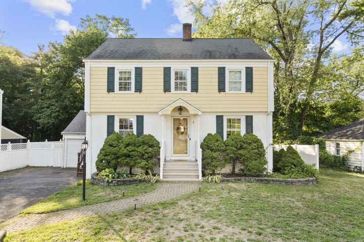 5 Van Rose Drive  North Haven CT 06473 photo