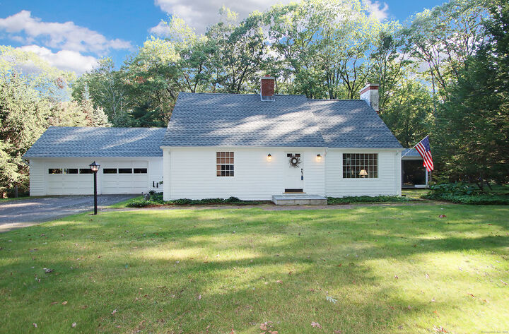 Property Photo:  16 Old Town Road  CT 06001 