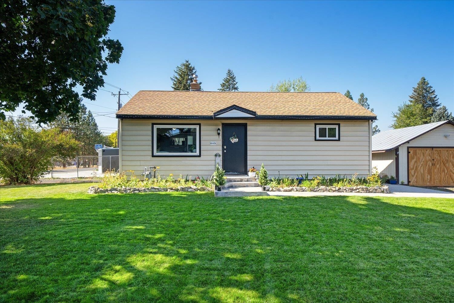 Property Photo:  605 N Arnim Ave  WA 99006 