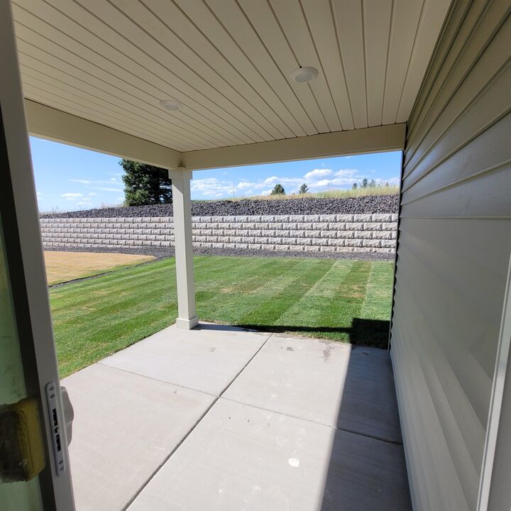 Property Photo:  108 S Country Club Dr. St  WA 99006 