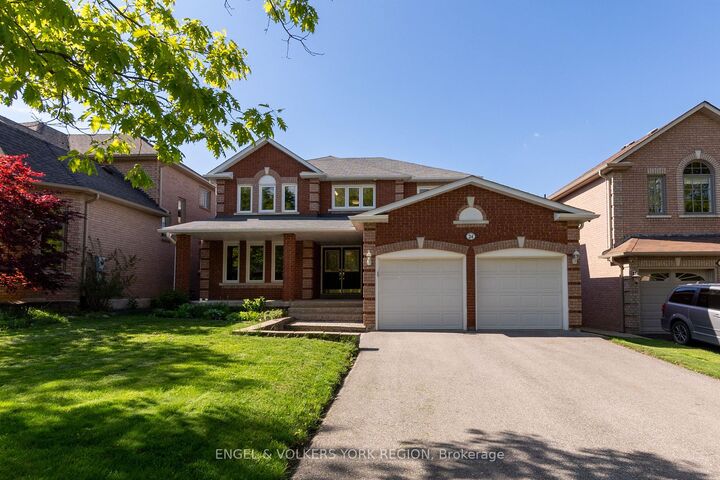 Photo de la propriété:  24 Timber Valley Avenue  ON L4E 3S6 
