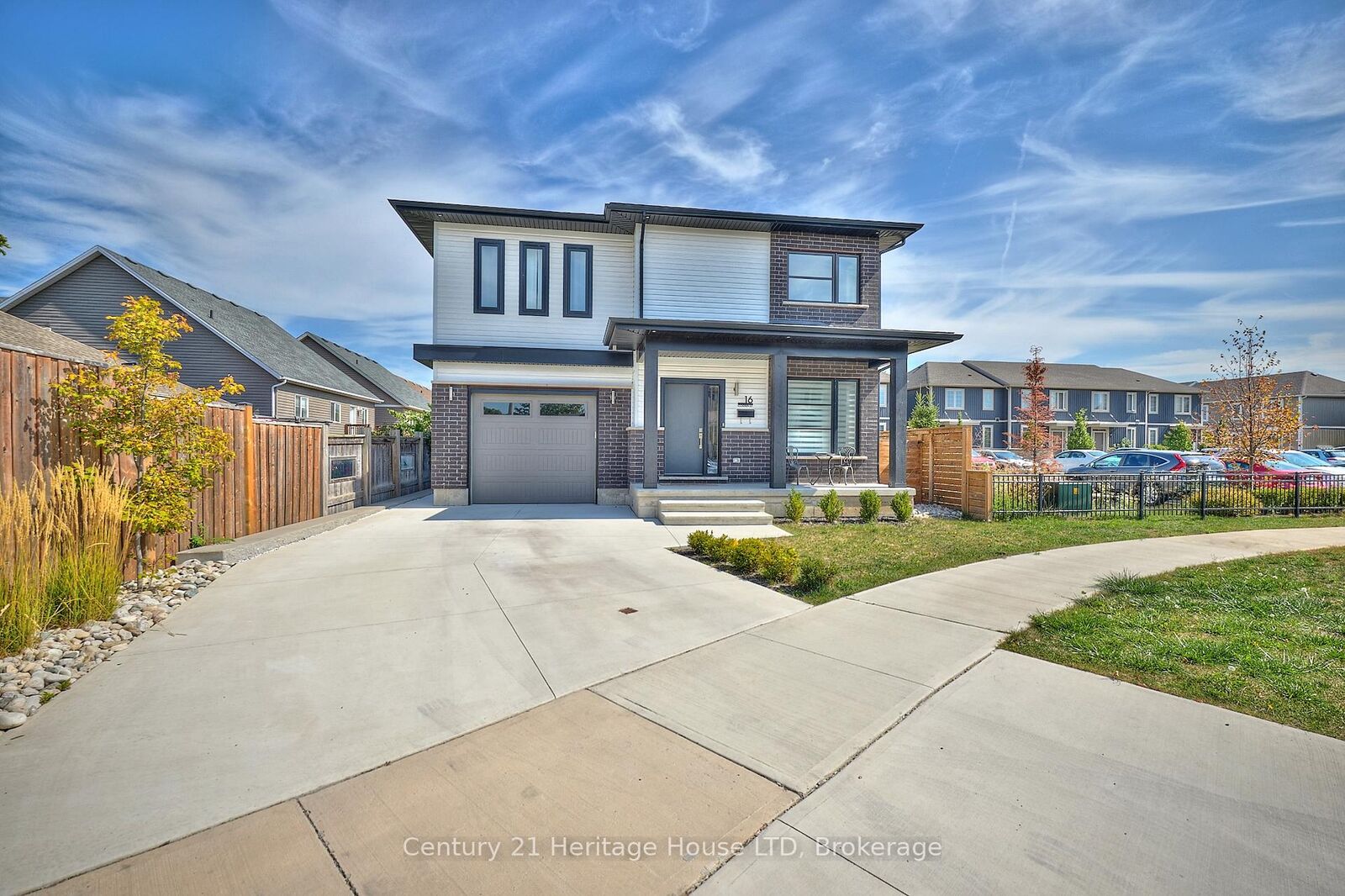 Property Photo:  16 Corbin Street  ON L2P 0E8 