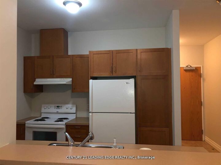 Photo de la propriété:  44 Bond Street W 302  ON L1G 6R2 