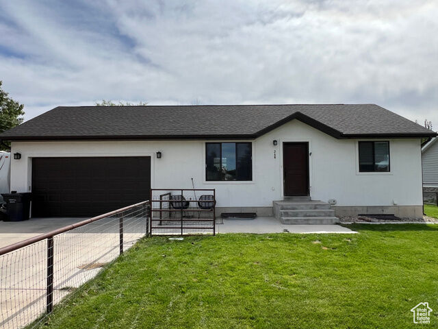 Property Photo: 368 E 400 S UT 84648