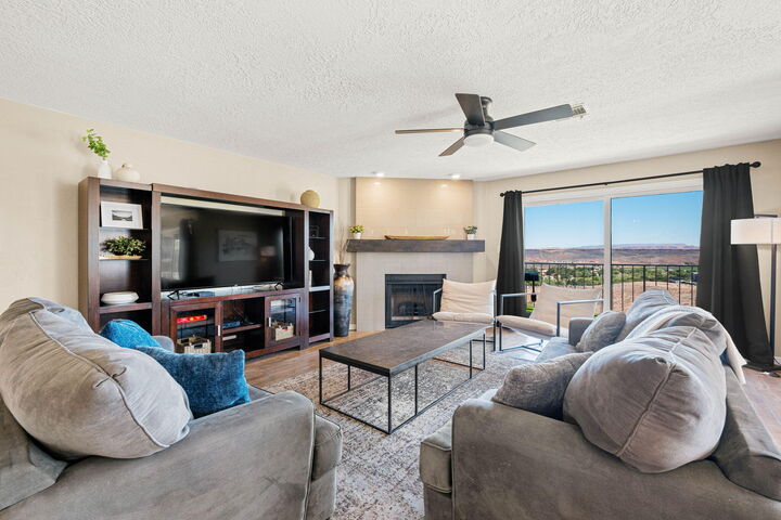 Property Photo: 1845 W Canyon View Dr #407 UT 84770