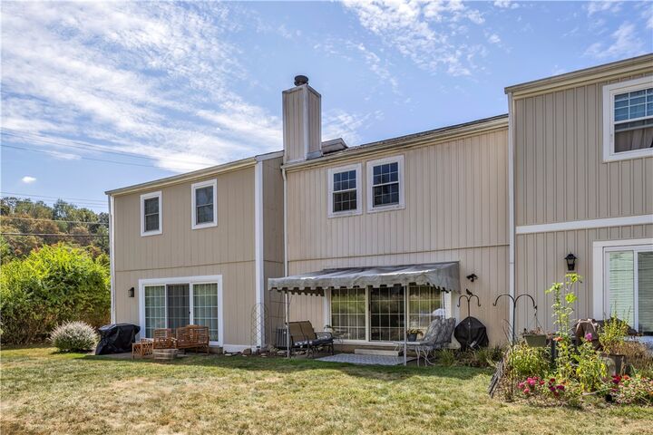 Property Photo:  68 New London Drive  PA 15139 