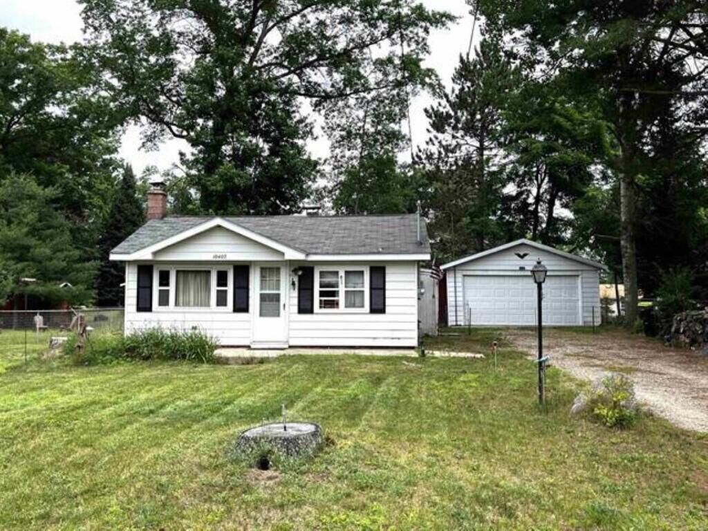 Property Photo: 10407 E Madison Road MI 48656