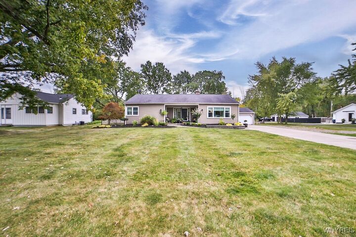 Property Photo:  5500 East River Road  NY 14072 
