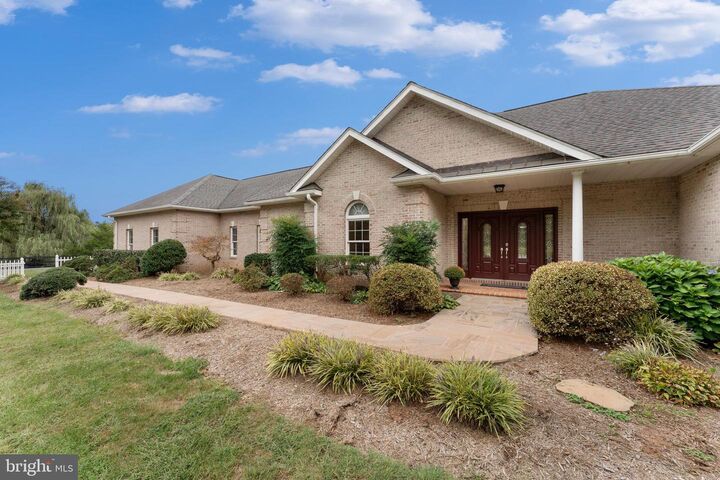 Property Photo: 7380 W Hoover Road VA 22735