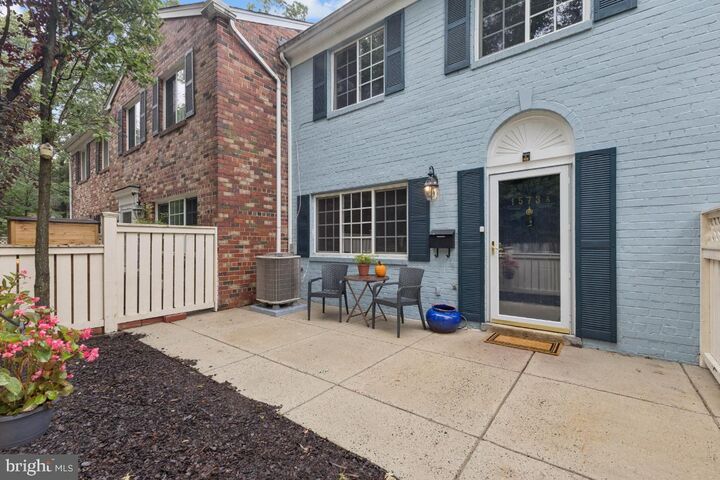 Property Photo:  1573 N Van Dorn Street A  VA 22304 