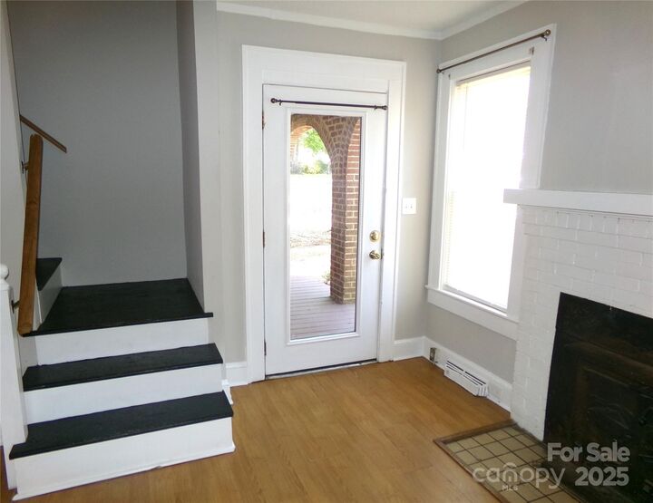 Property Photo:  1014 E Main Street  NC 28001 