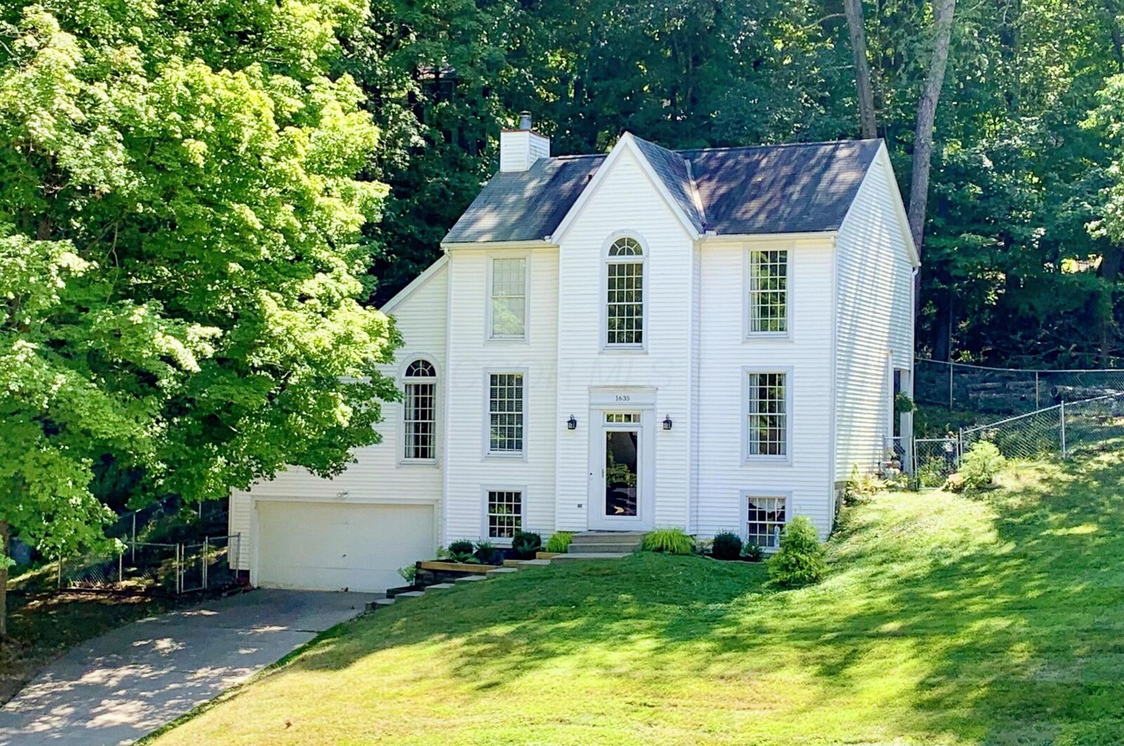 Property Photo:  1635 Krebs Court  OH 43055 