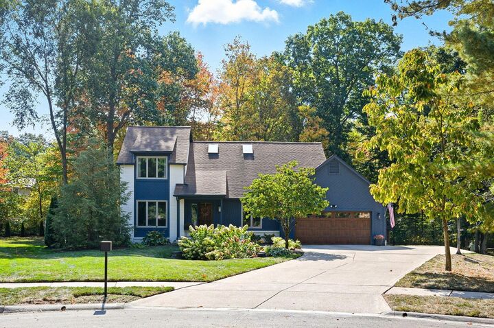 Property Photo:  1260 Autumn Park Court  OH 43081 