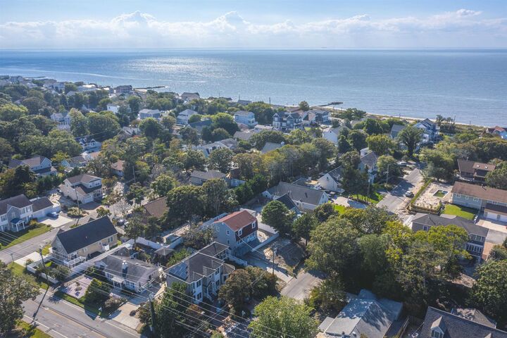 Property Photo:  18 Pinewood  NJ 08204-3902 