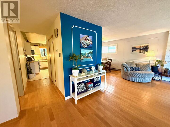 Property Photo:  513 Fourth Ave  ON P9N 1Z4 