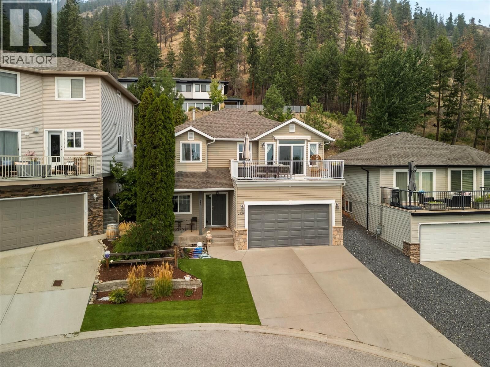 Property Photo:  2334 Shannon Heights Place  BC V4T 2V2 