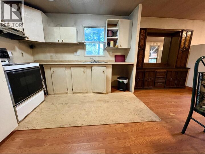 Property Photo: 414 Buck Road BC V0E 1N1