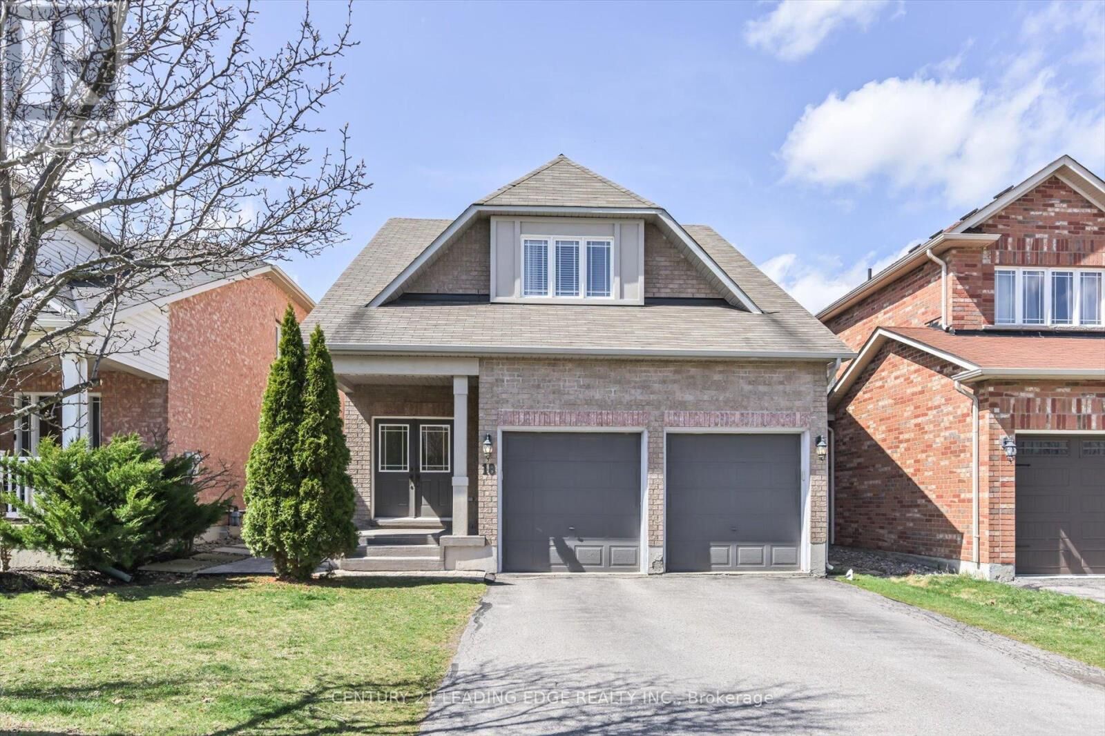 Photo de la propriété:  18 Kerr Lane  ON L4G 0E5 