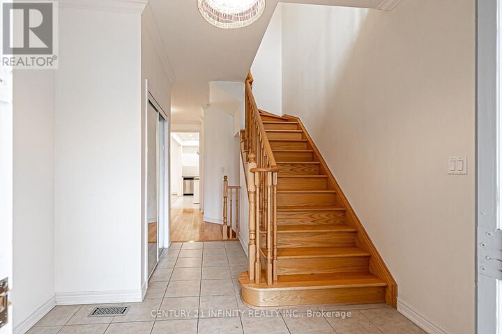 Property Photo:  38 Wimbledon Court  ON L1P 0B7 