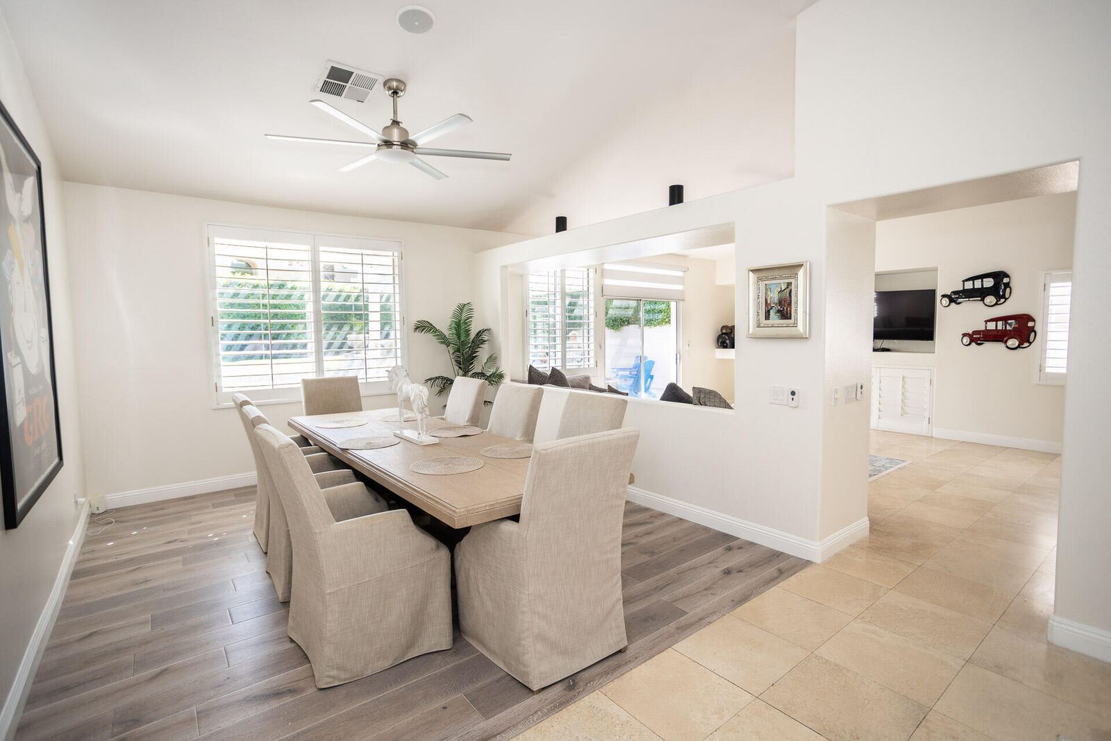 Property Photo:  40600 Via Fonda  CA 92260 