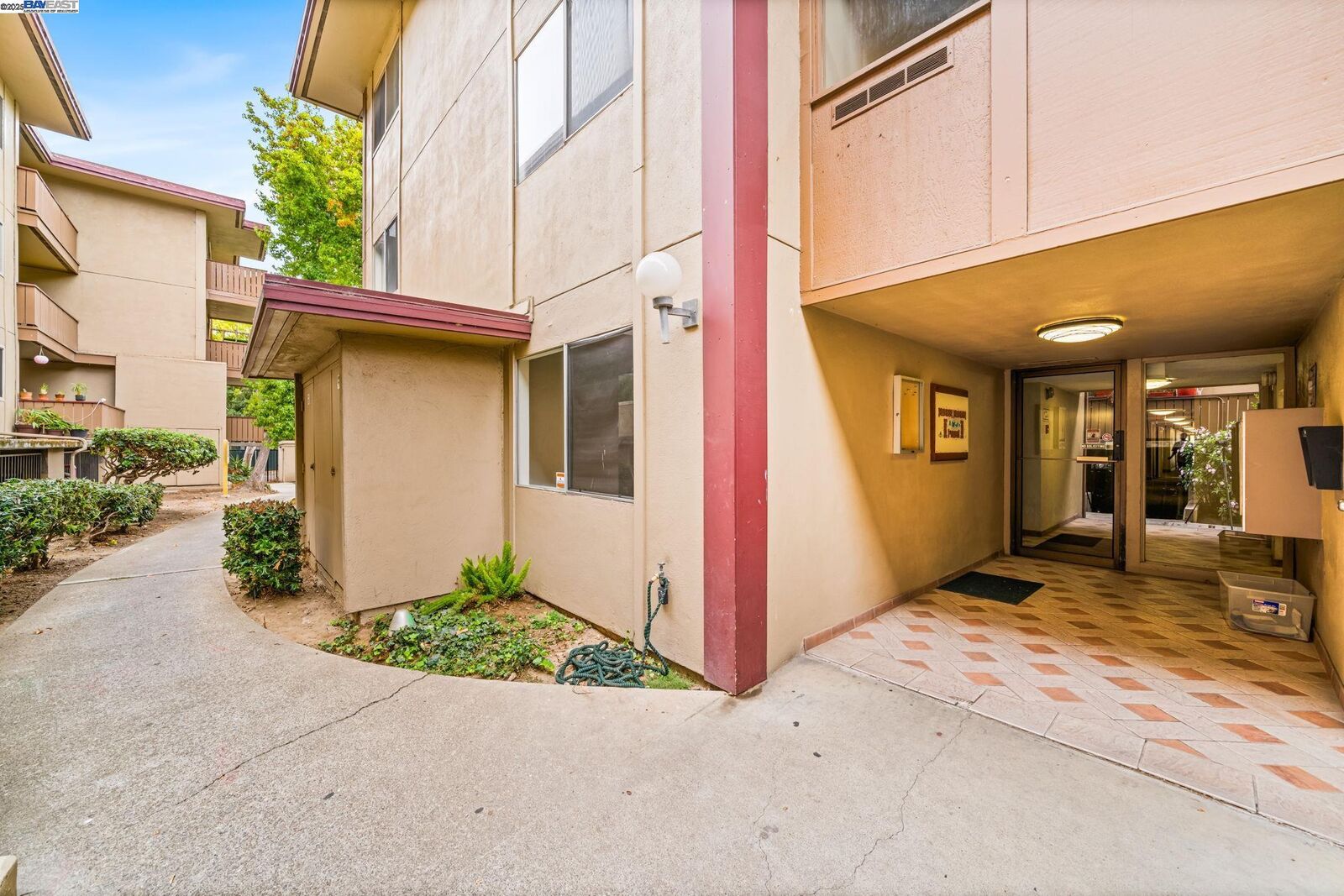 Property Photo: 1327 Webster St B101 CA 94501