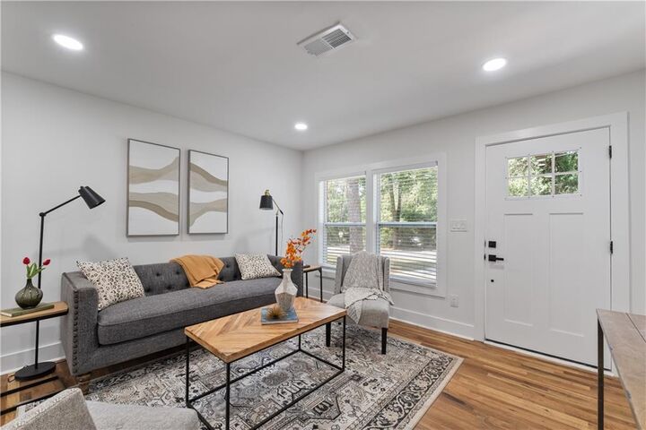 Property Photo: 1514 Peachcrest Road GA 30032