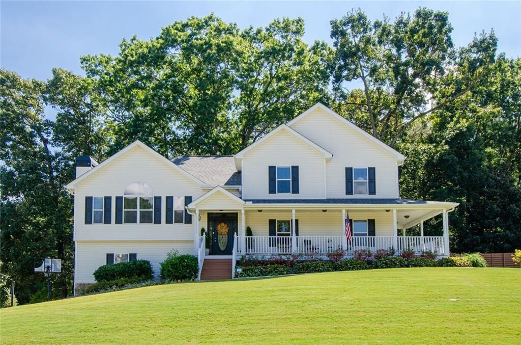 Property Photo: 400 Sable Trace Cove GA 30102