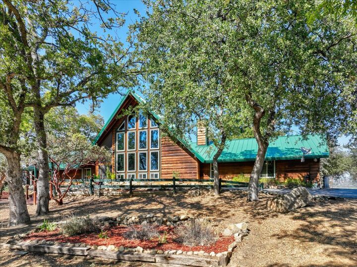 Property Photo:  31331 Hogans Mountain Road  CA 93614 
