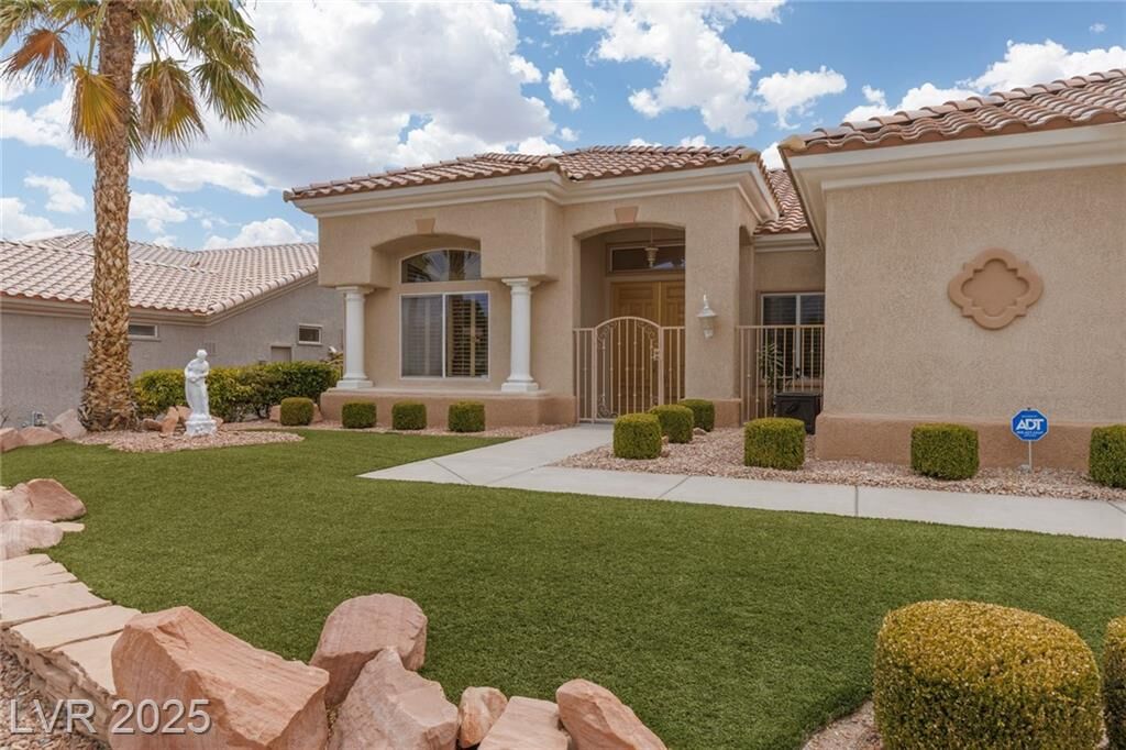 Property Photo:  2624 Spalding Drive  NV 89134 