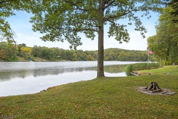 Property Photo:  174 Kitchell Lake Dr  NJ 07480 