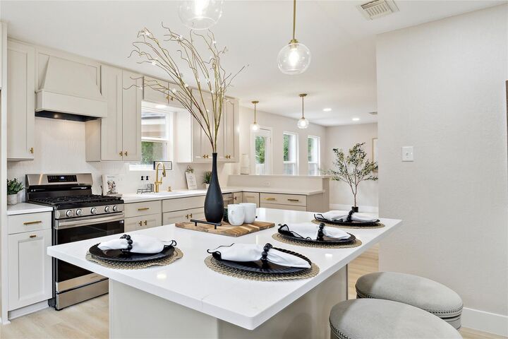 Property Photo:  7811 Ashwell Court  TX 77389 