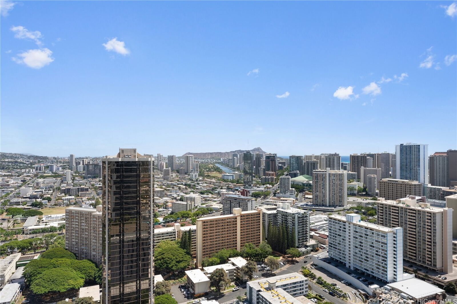 Property Photo:  1515 Liona Street 3807  HI 96814 