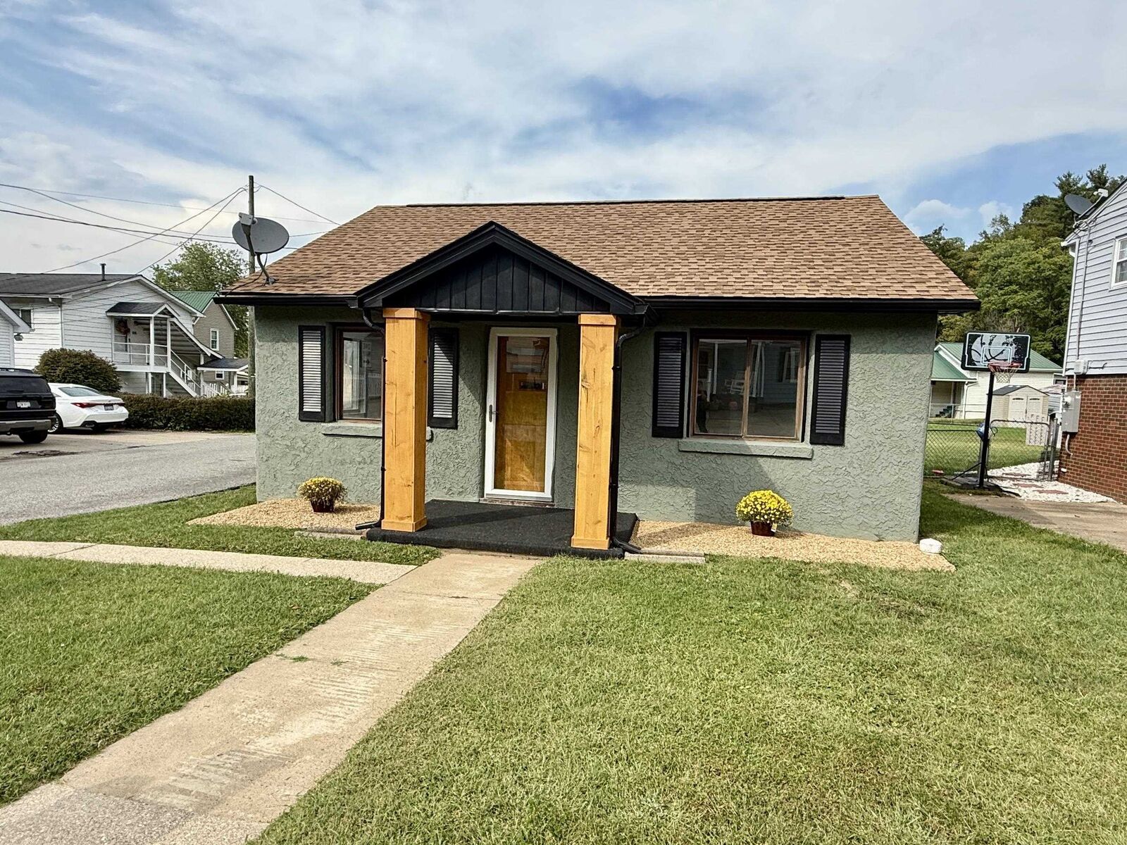 Property Photo: 1218 Blake Street WV 25504