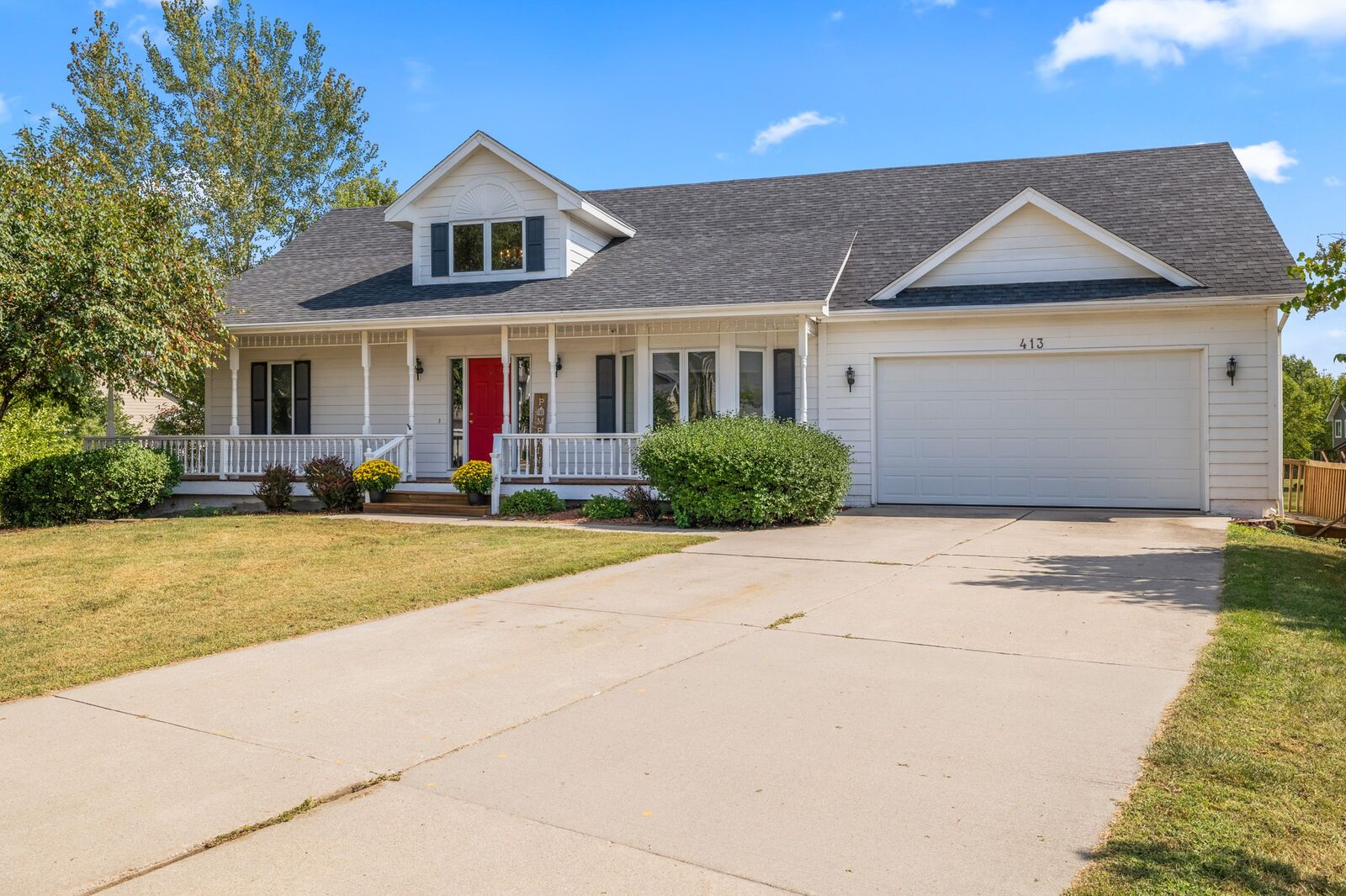 Property Photo: 413 NE 17th Street IA 50021