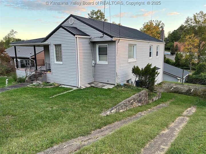 315 Viola Road  Charleston WV 25314 photo