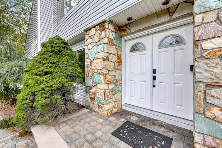 Property Photo: 6 Debra Court NY 10956