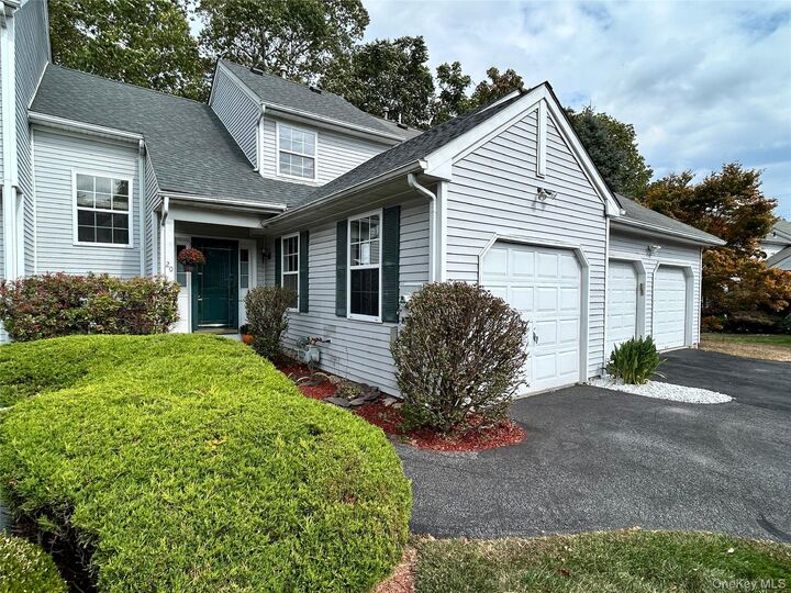 20 Woodbine Drive  Woodbury NY 10930 photo