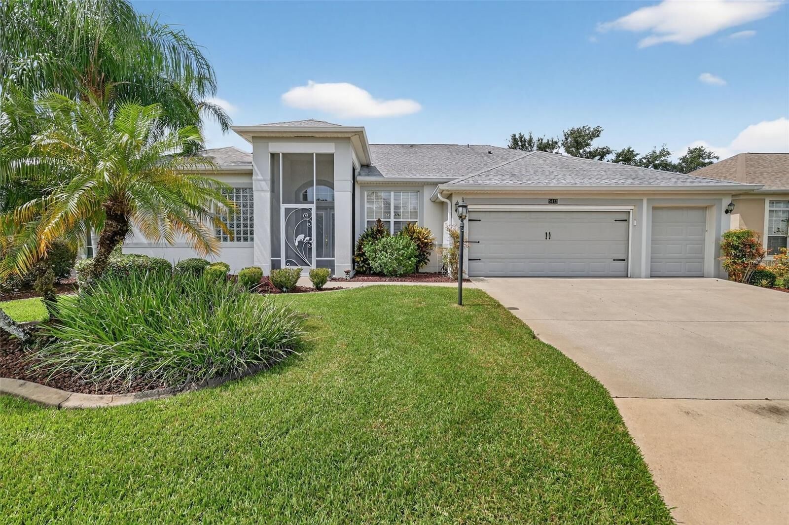 Property Photo:  5413 Barnwell Court  FL 34748 