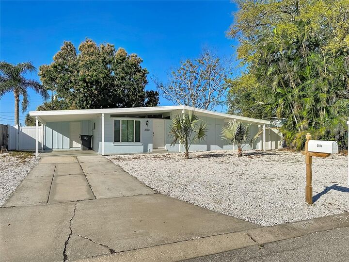 Property Photo: 3108 Smith Avenue FL 34207