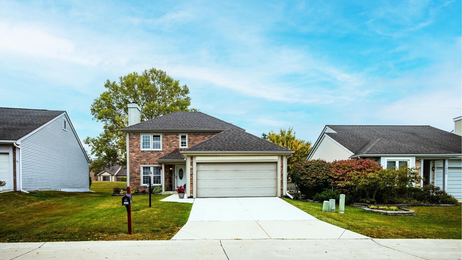 Property Photo:  1612 Stonecrest Drive  MI 48307 