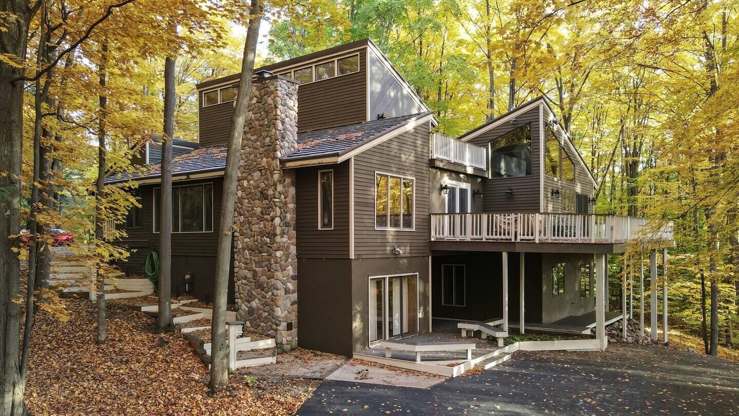 Property Photo: 6211 Eagles Nest Court MI 49615