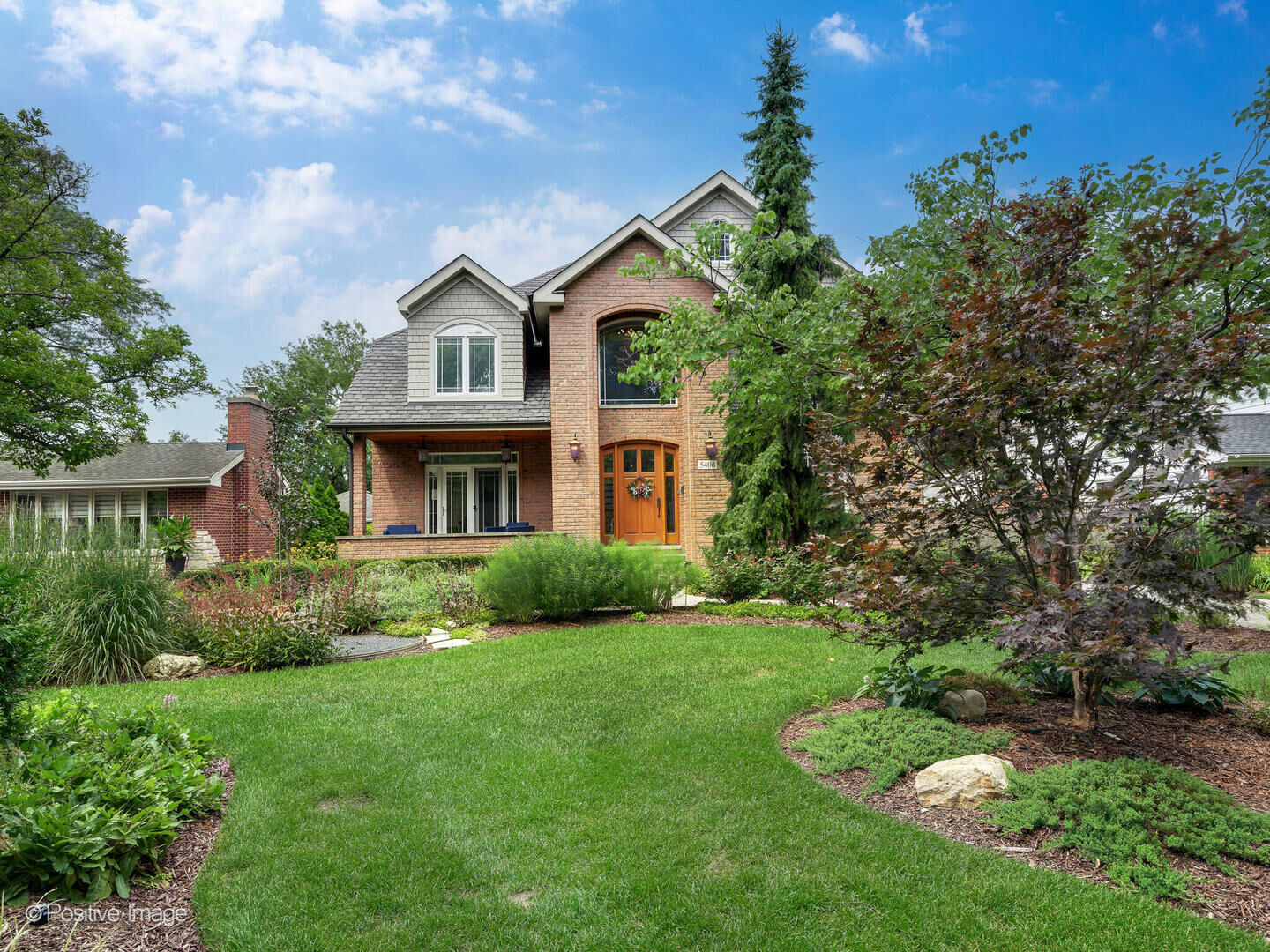 Property Photo:  5406 Grand Avenue  IL 60558 