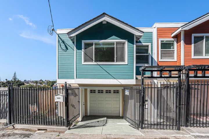 Property Photo:  2527 Wallace Street  CA 94606 