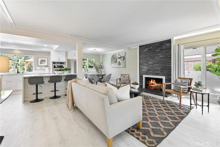 Property Photo:  2798 2798 Redwing  CA 92626 
