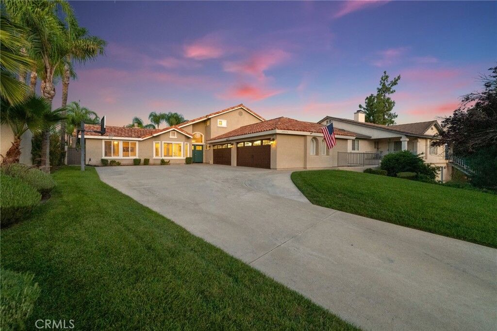 Property Photo: 29474 Longhorn Drive CA 92587