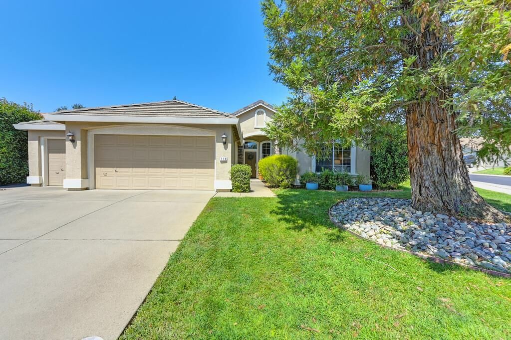 Property Photo:  718 Hunter Place  CA 95630 