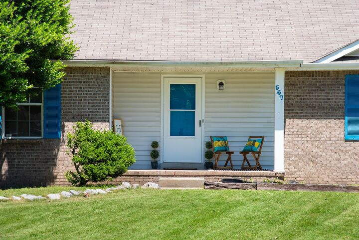 Property Photo:  567 Matthew Ct  TN 37042