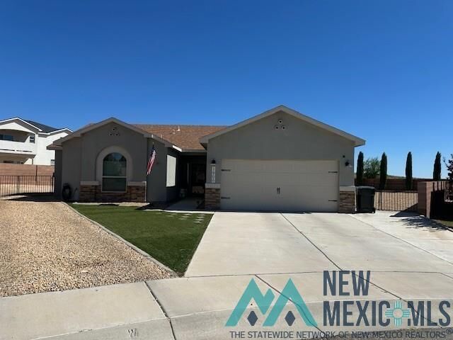 Property Photo:  1906 Emerald Court  NM 88220