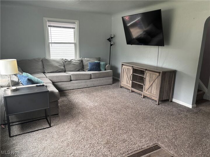 Property Photo:  476 Woodstock Road  OH 44095 