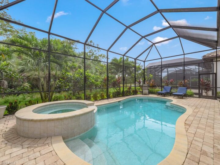 Property Photo:  6562 Amarone Ln  FL 34113 